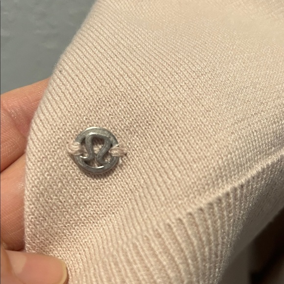 Lululemon Athletica Light Pink Poncho - Picture 5 of 5